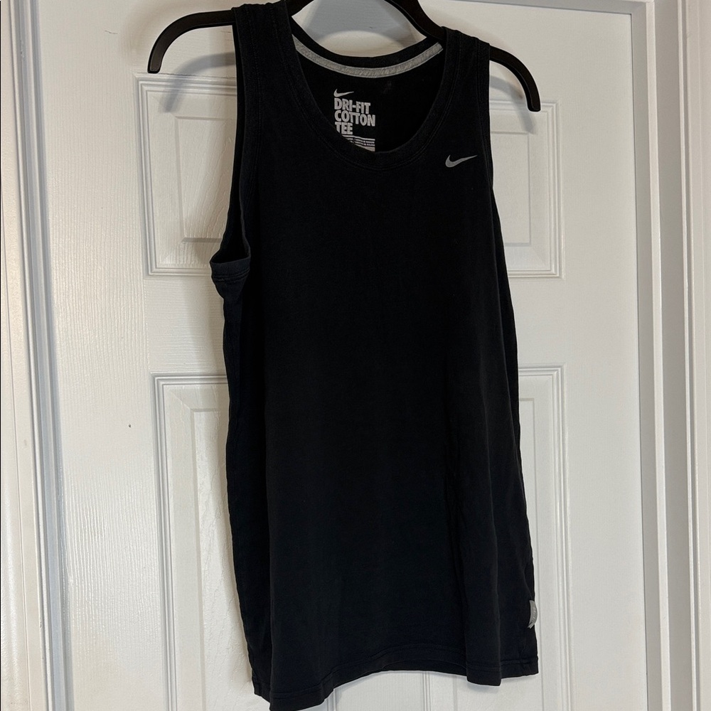 Nike women’s sleeveless dri-fit cotton tank top XL